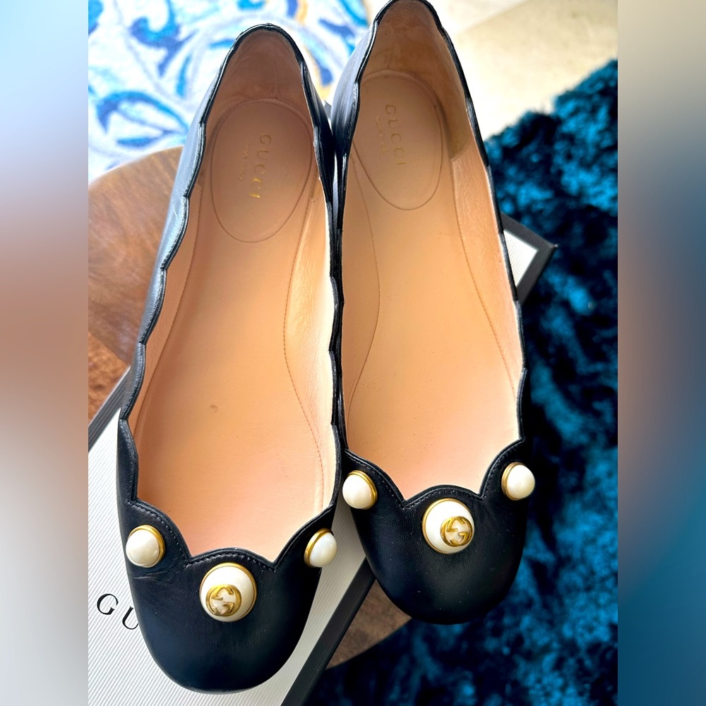 Gucci flats
